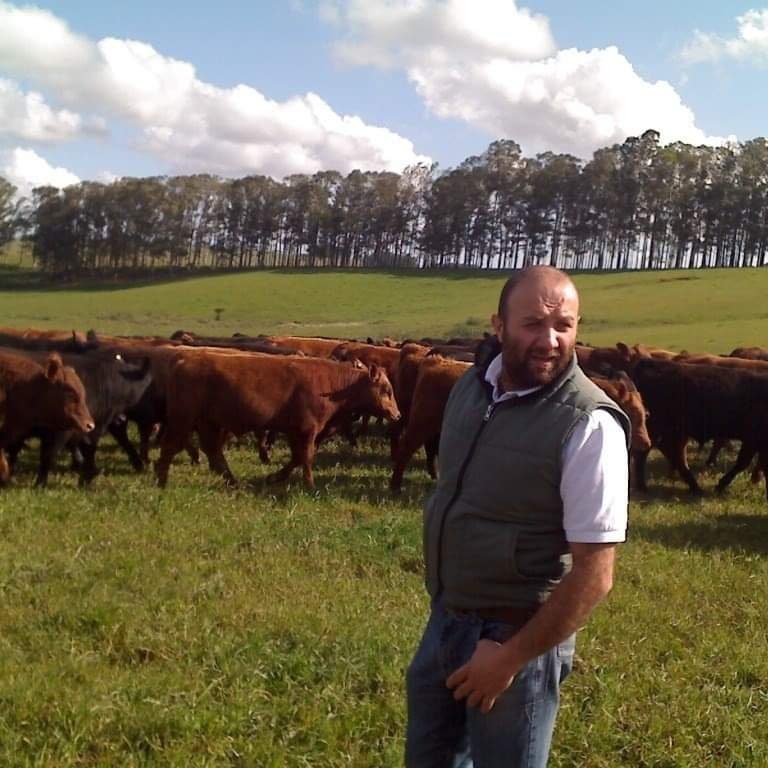 Dr. Carlos Eduardo Gomez Martin